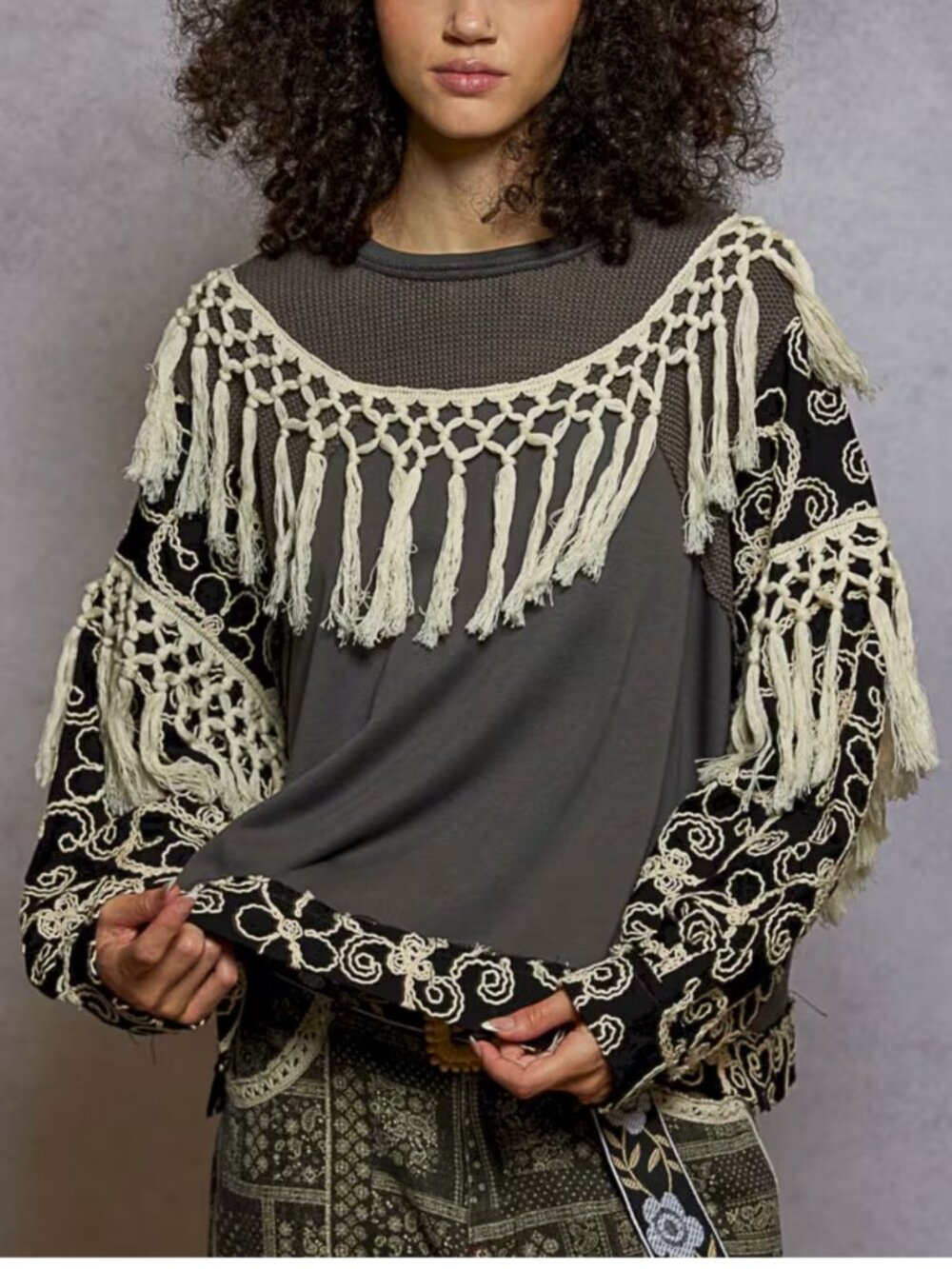 POL FRINGE TRIM  EMBROIDERED TOP